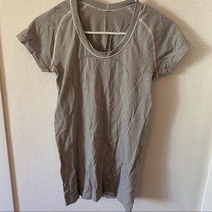 Lulu lemon short sleeve swiftly tee